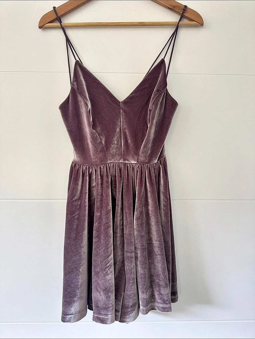 silence + noise Velvet Spaghetti Strap Dress in Purple Like New